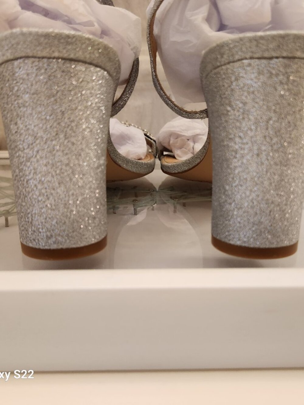 Jewel Badgley Mischka "Charlee" Silver Glitter heeled Sandals. NIB. Size 6.5 - Picture 6 of 10